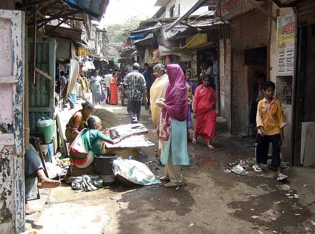 瞒不住了！这个国家感染人数可能破5亿！上千万人或丧命！