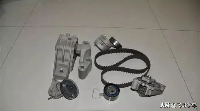 ea2111.6自吸正时皮带更换视频,发动机正时皮带的更换步骤