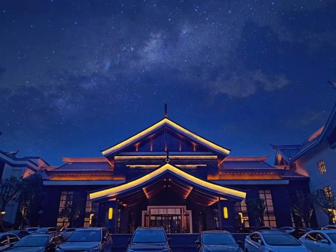 这是一个充满生机的公园怎么说,这是一个充满生机的国度朗诵