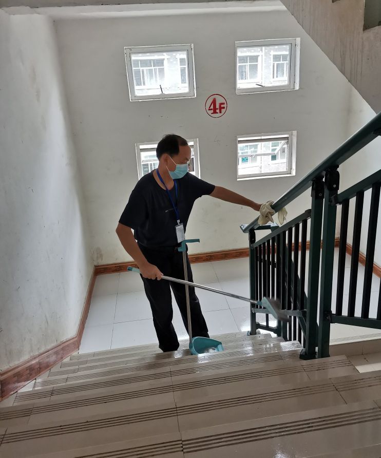 奋战疫情一线的医护们,抗击疫情奋战一线医护