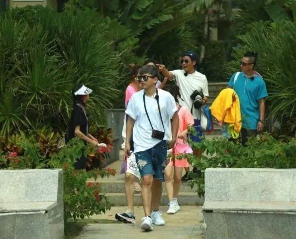 张杰和谢娜前几年的婚姻,张杰和谢娜公布恋情大家的看法