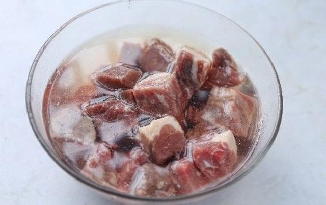 牛肉可不可以不焯水直接烧,咖喱牛肉的做法最正宗的做法