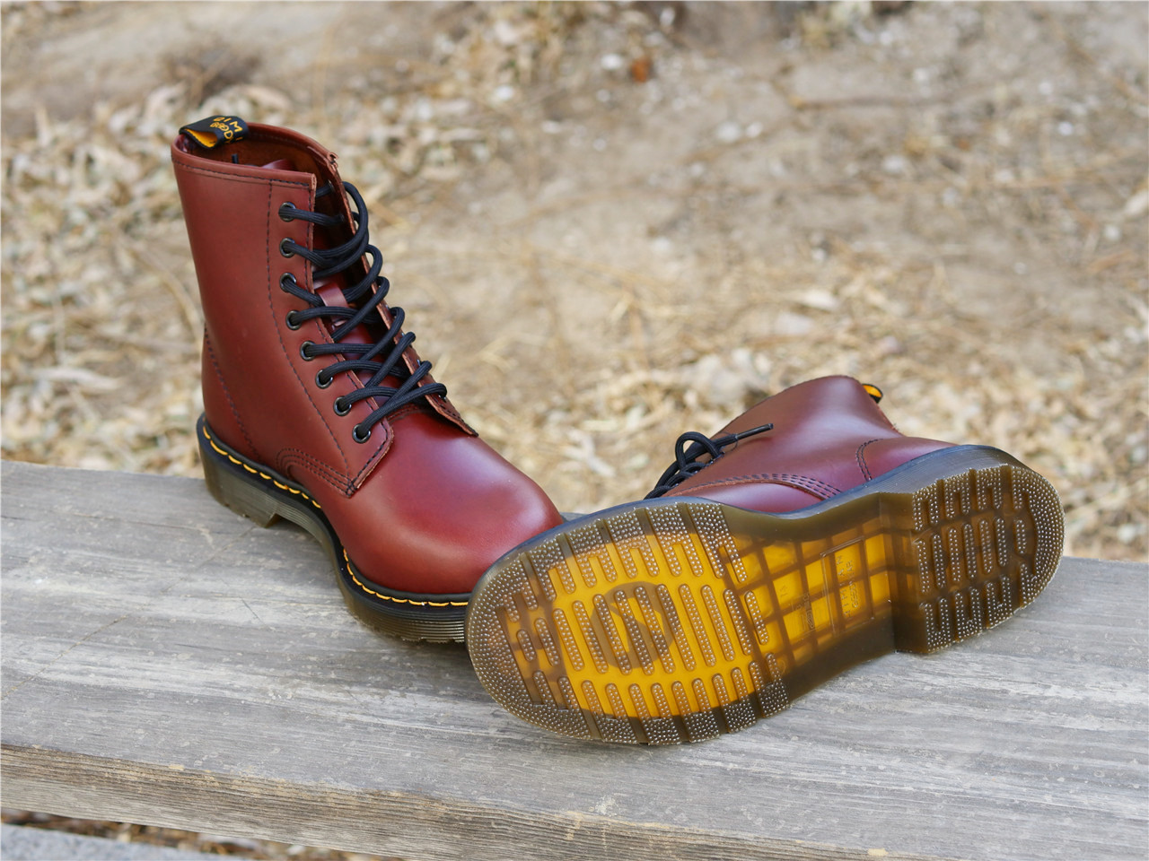 冬季马丁靴酷帅穿搭,新款口袋马丁靴简单大气舒适百搭