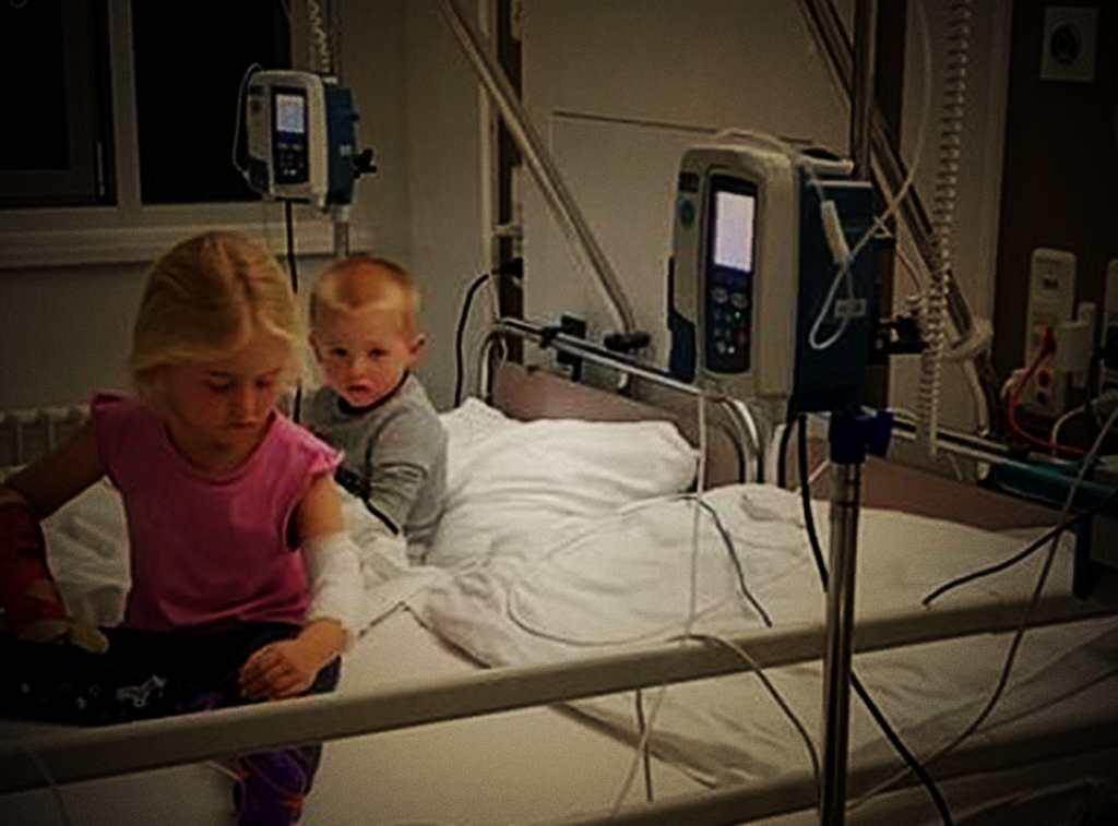 事发澳洲偏僻农场，年幼姐弟确诊新冠，孩子不容易感染是谎言