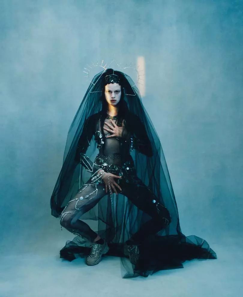 「布稀奇」和明星们的COS相比，你们万圣节的花手骷髅弱爆了