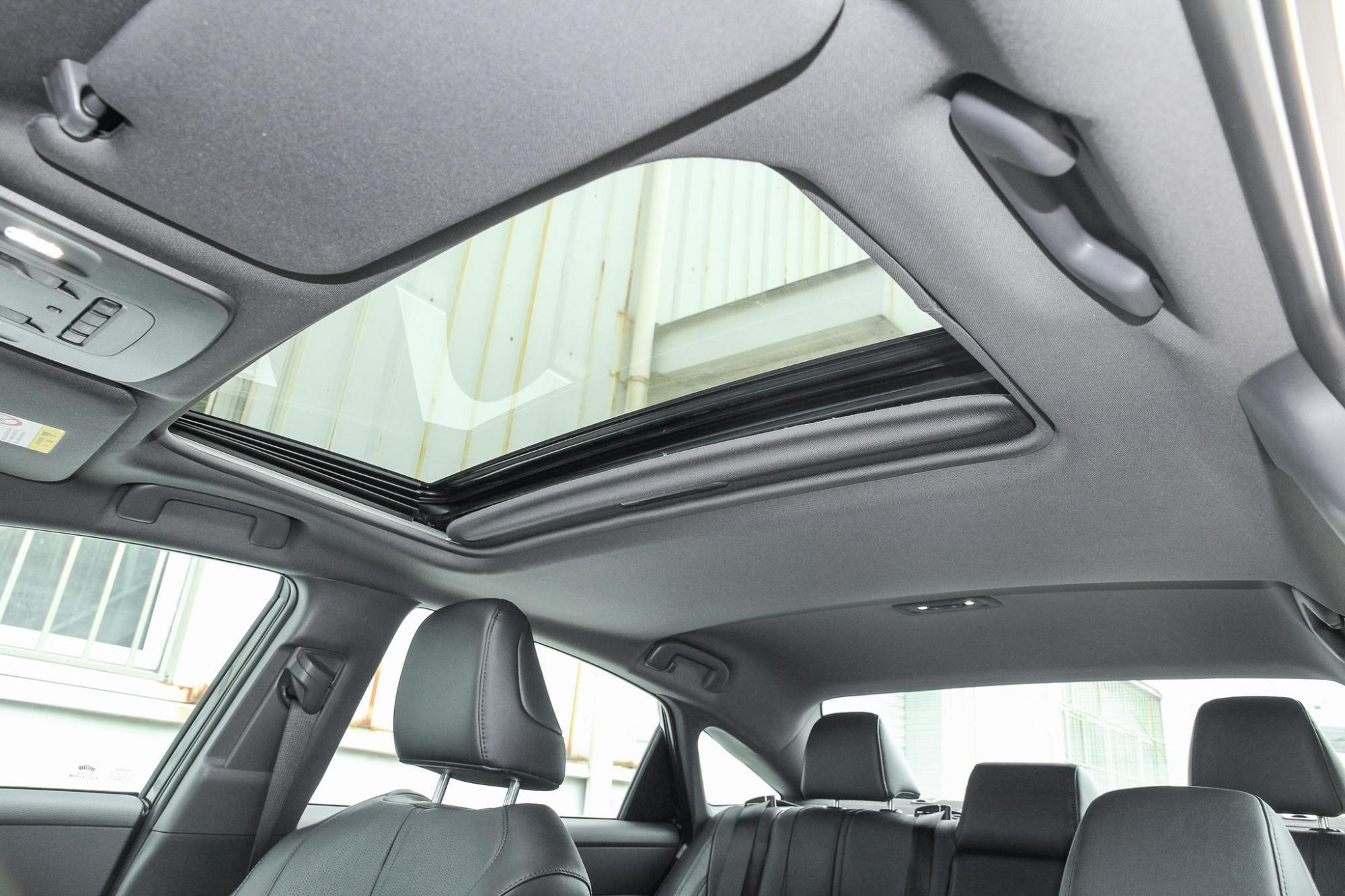 丰田亚洲龙4年10万公里免费保养,亚洲龙2.5ltouring尊贵保养