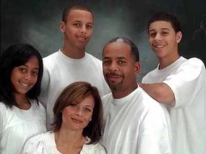 戴尔库里最佳第六人,库里球鞋第7代