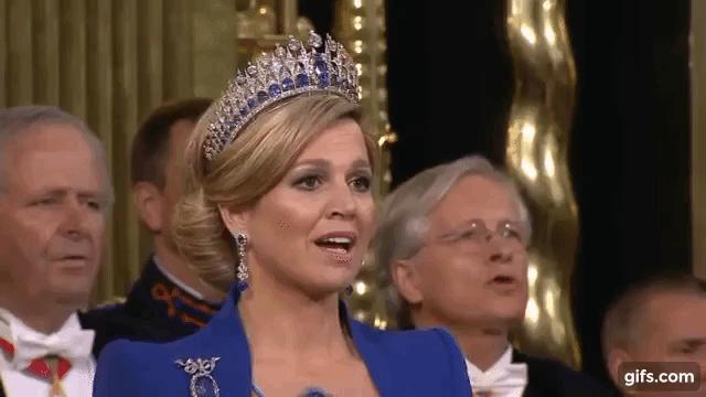 盘点英国女王戴过的王冠,英国女王和凯特戴同样的珠宝