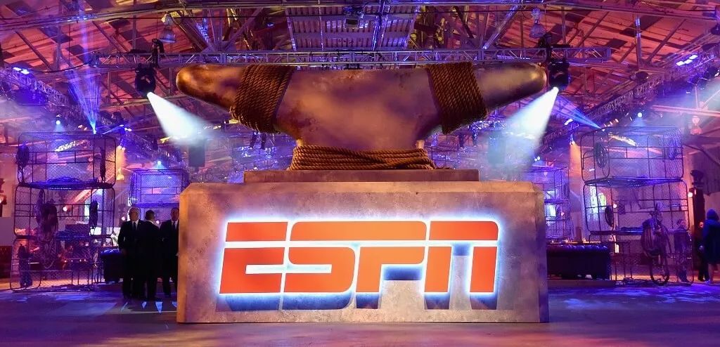 直男消费不如狗?你是没见过他们为球花钱的样子