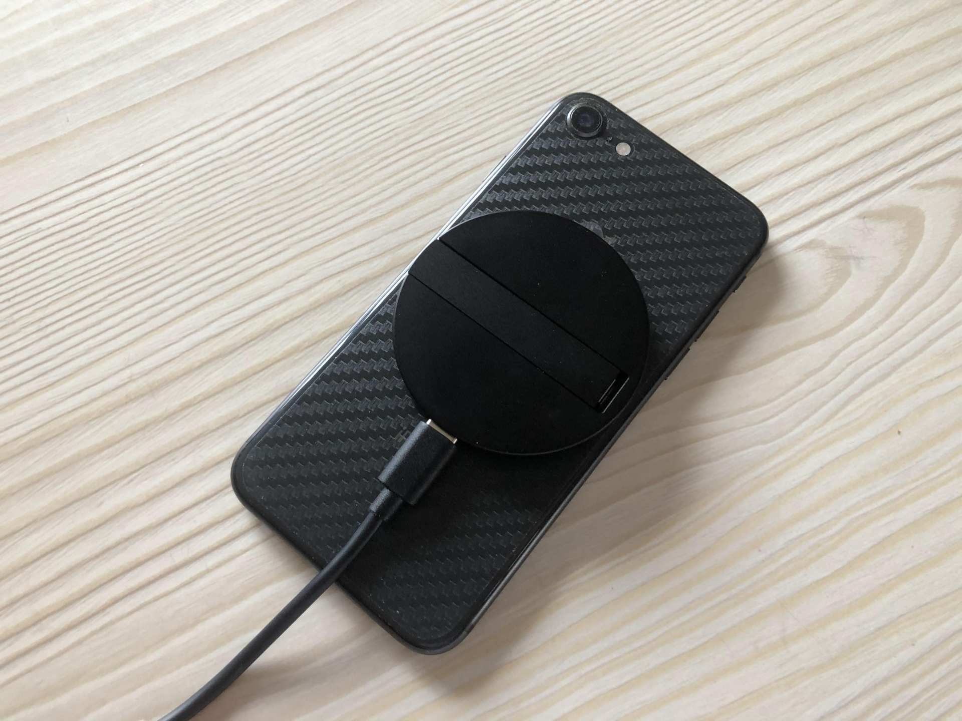 ESR亿色,esr亿色充电头