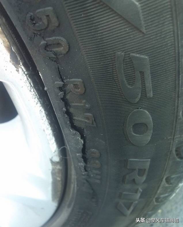 轮胎侧面有轻微划痕怎么修复,汽车轮胎侧面有小小刮痕要紧吗