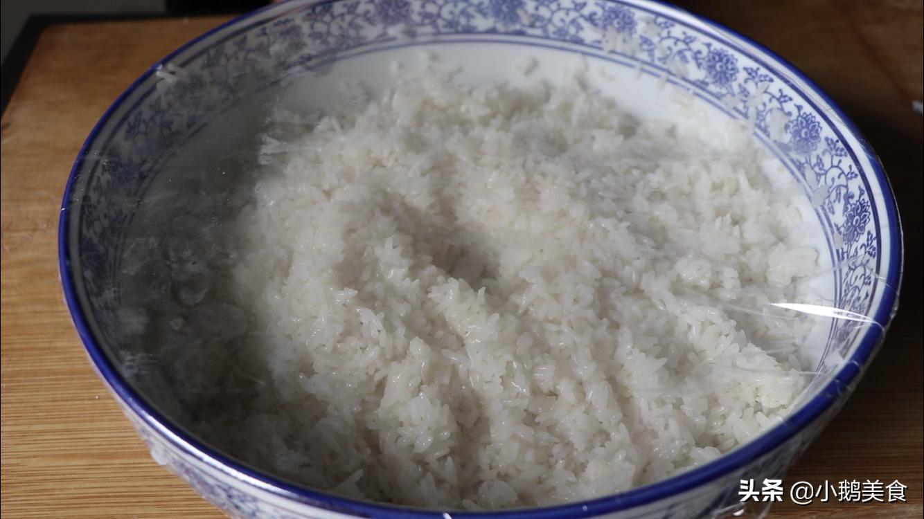 酒酿怎么做又香又甜,冬天糯米酒酿的家常做法