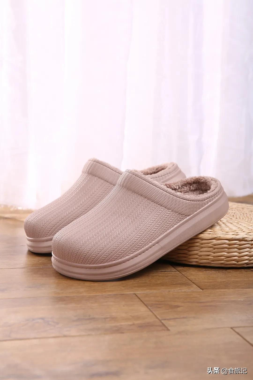 穿上这棉拖，如同踩在大朵棉花上，不怕水防滑、1秒解压，巨舒服