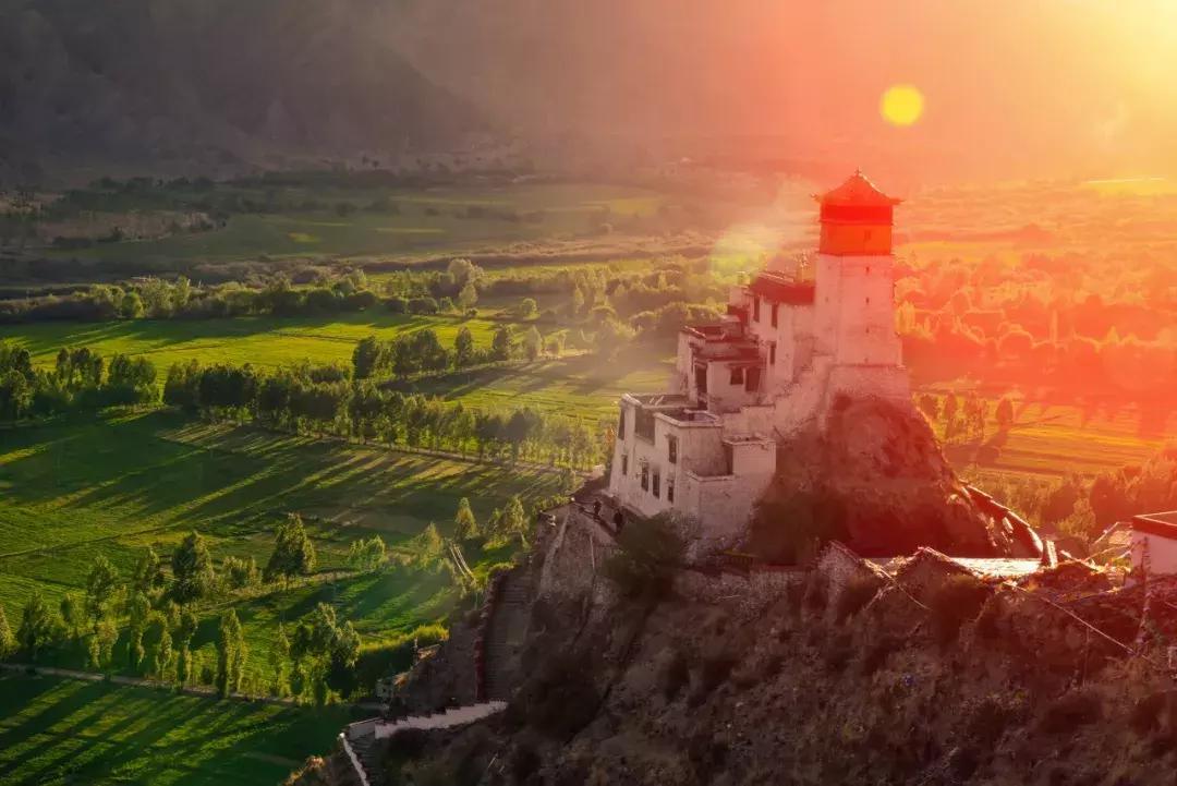 滇藏线西藏旅游攻略,西藏和西北旅游攻略路线