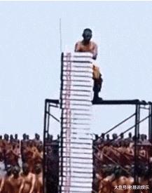 搞笑gif图原谅我不厚道的笑了,搞笑gif段子实在是猝不及防啊