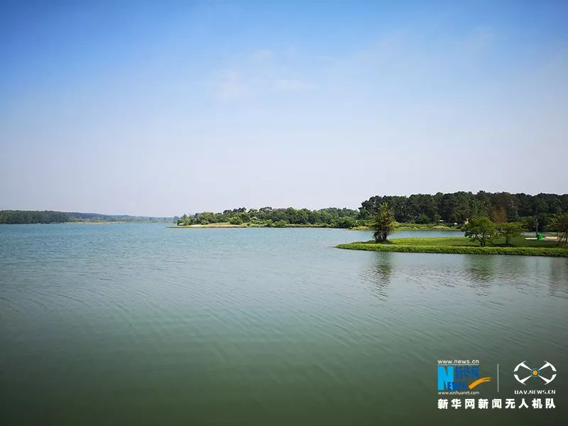 【大美孝感】如明珠遗落,新华网航拍镜头下的应城国家矿山公园超震撼,你怎能错过~