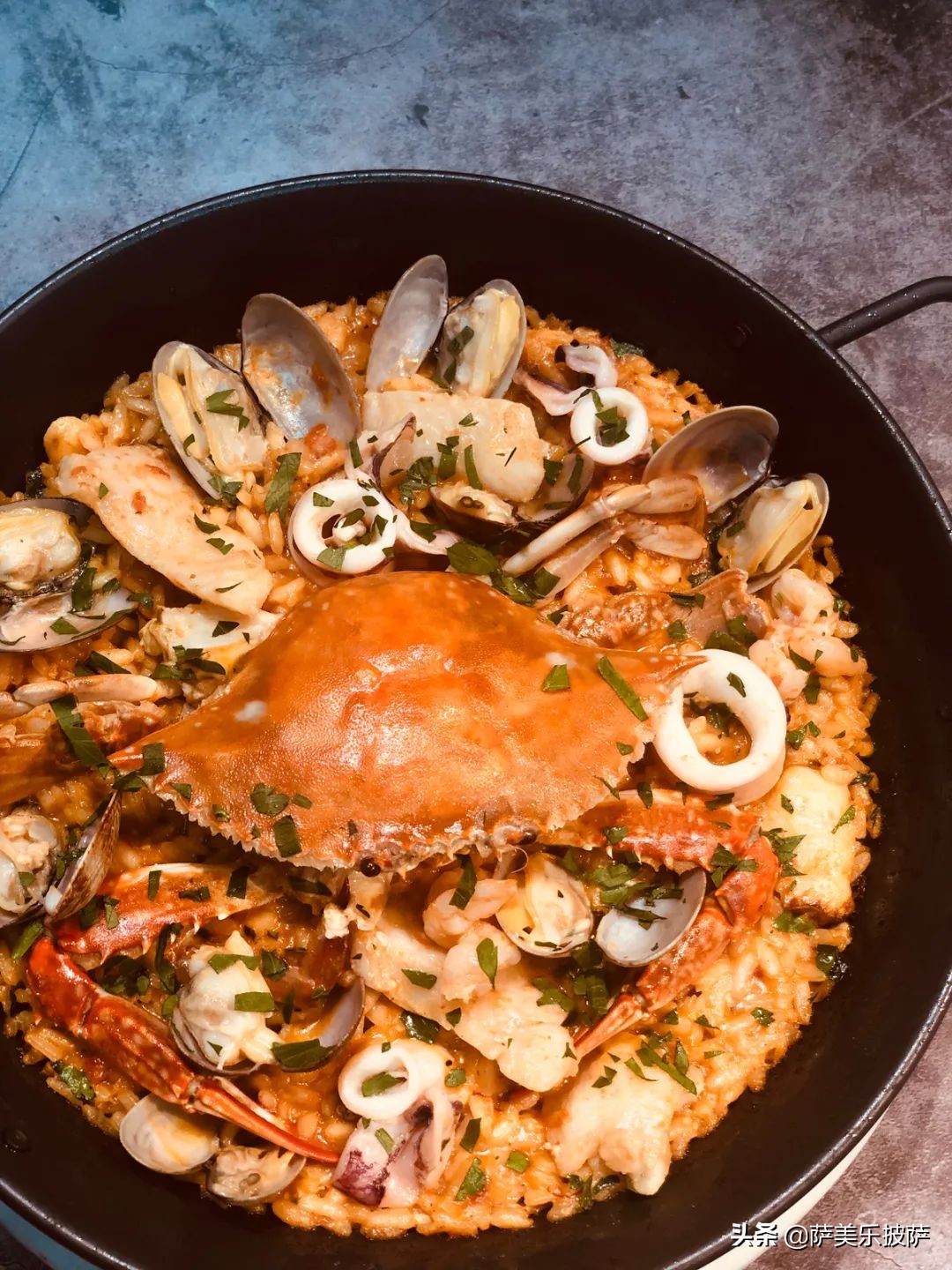 披萨用哪种香草,步骤完整的烘焙美味披萨的全攻略