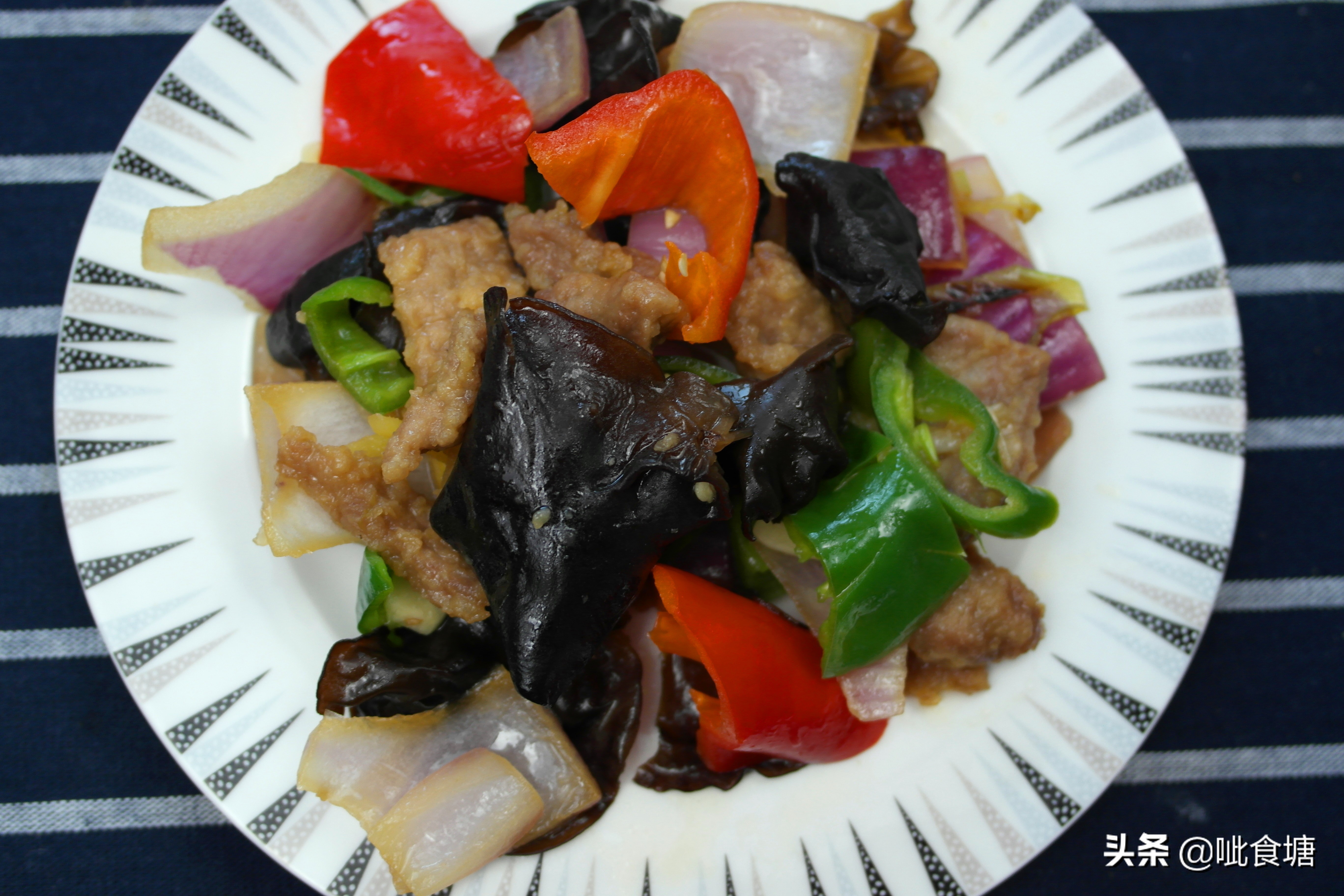 猪肉怎么炒好吃又嫩滑,猪肉怎么炒既营养又好吃