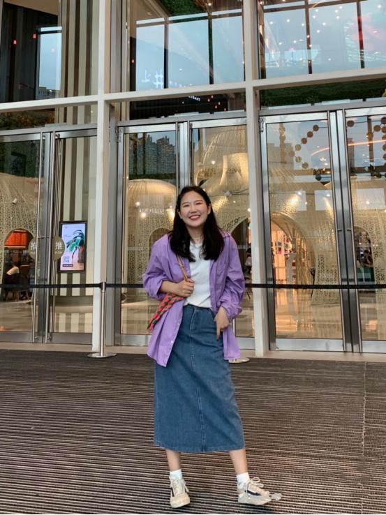 大码显瘦春季长款风衣搭配,时尚长款风衣搭新款牛仔裤