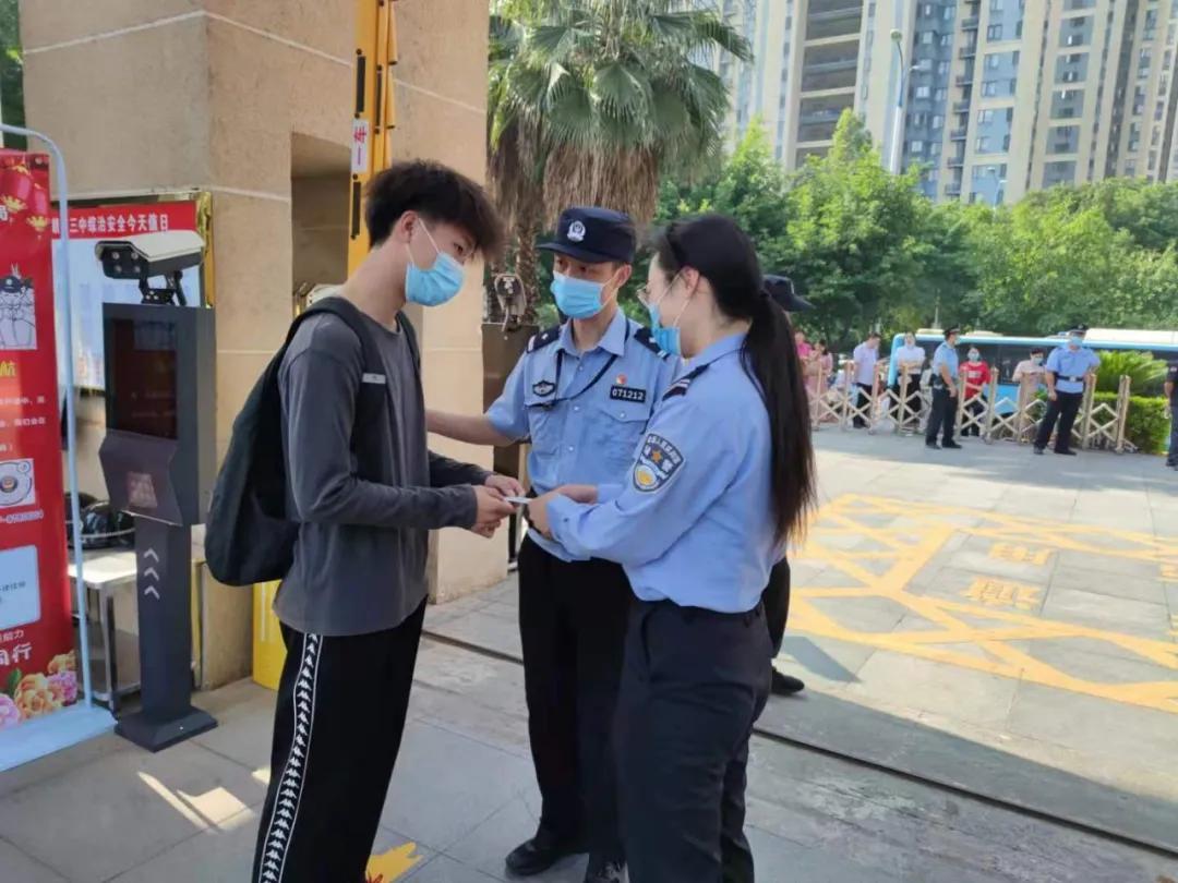 护航高考我们都是答卷人,护航高考第一天在追梦的路上