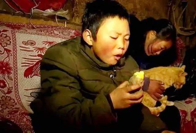 冰花男孩王福满,当年冰花男孩近况