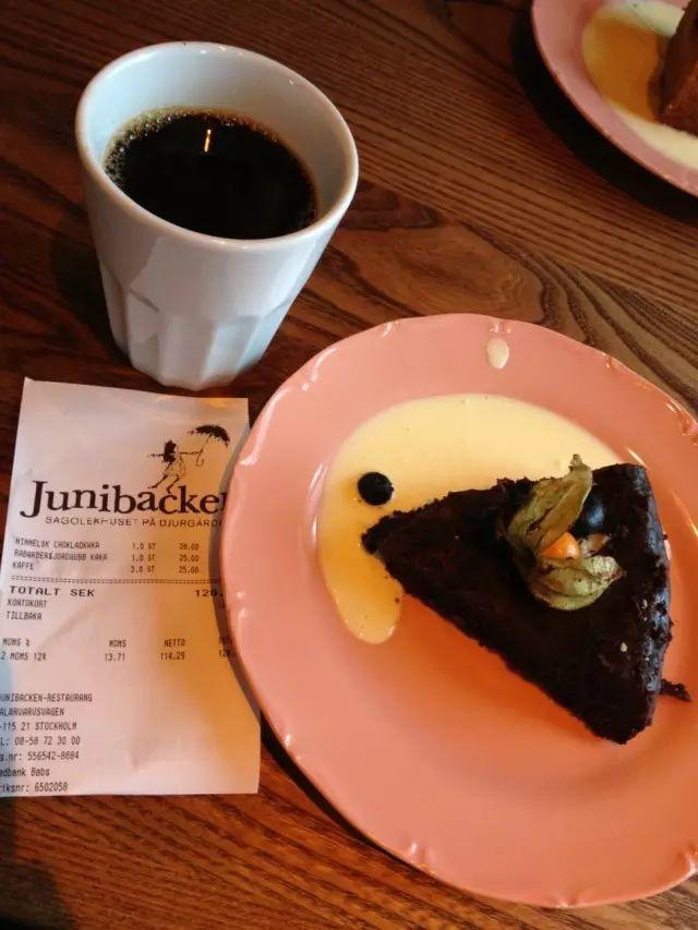 深夜除了晒烤串，还能晒太阳