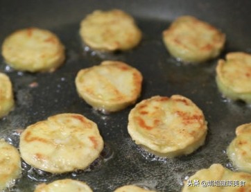 香煎茄子的家常做法简单好吃,油煎茄子加面粉怎样煎才好吃