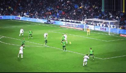 02世界杯里瓦尔多倒钩,足坛过人招式