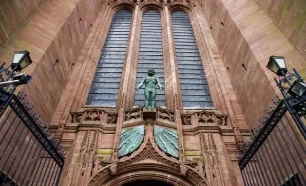 等一个人陪自己去利物浦,等一个人陪我去利物浦