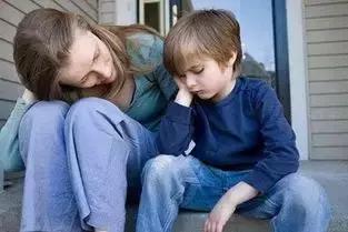 震惊！新加坡14岁学生跳楼自杀，原因竟然是