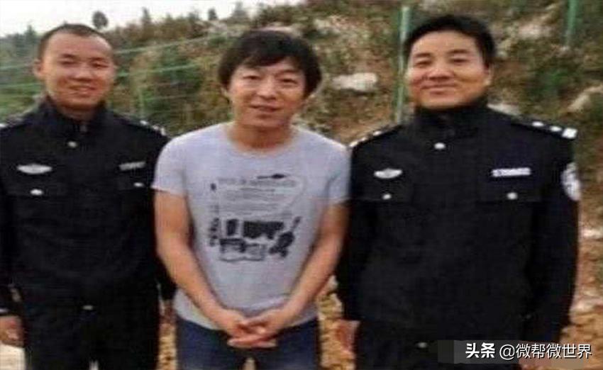 普通人和马云合影,不要和警察叔叔拍照