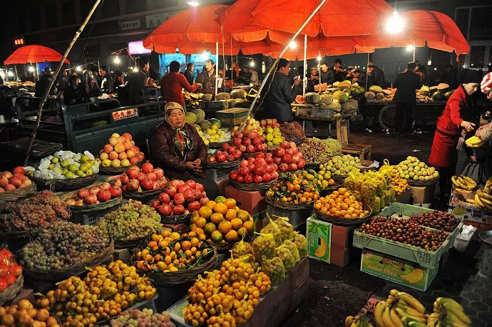 新疆和田夜市什么美食最好吃,和田夜市哪家的胡辣羊蹄好吃