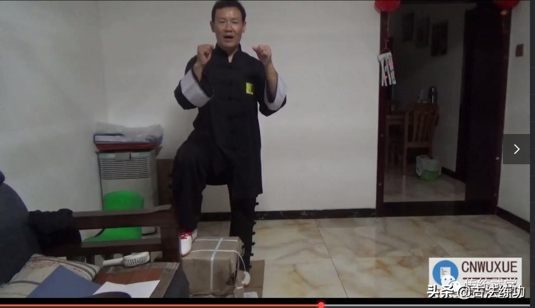 用肩打人用胯走路是什么意思,用肘关节打人