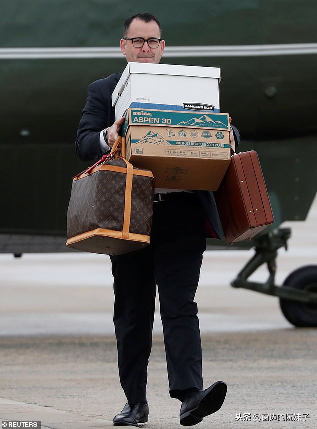 美国第一夫人穿衣打扮,美国第一夫人穿唐装