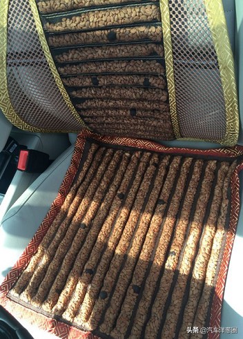 情人节开车接女朋友,情人节堵车女朋友要分手