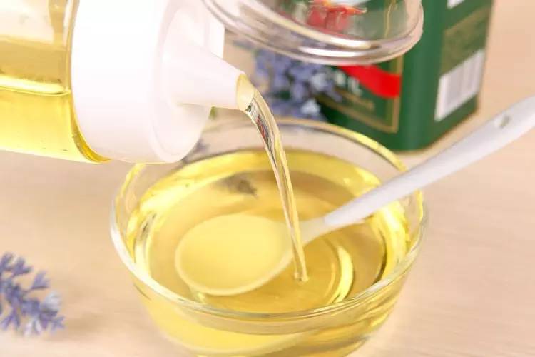 金龙鱼乳玉皇妃稻香贡米,花生油金龙鱼和古法哪个好吃