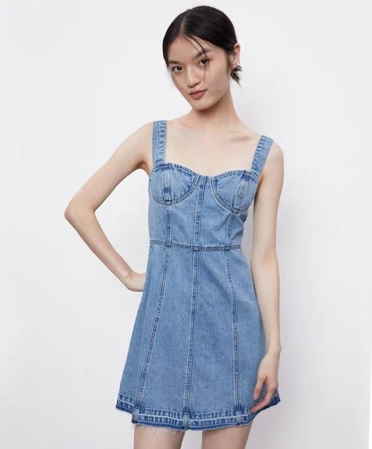 ur服装测评斑点连衣裙,ur秋冬新品服装搭配