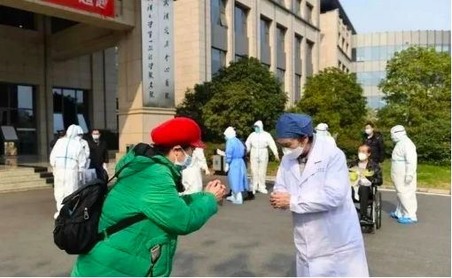 见面不握手改成作揖礼小学生,见面不握手改成作揖礼教程