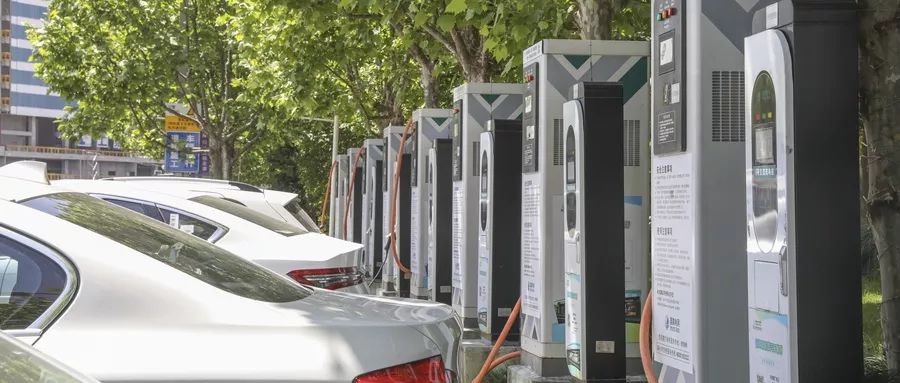 马斯克股市涨上月球图片,马斯克火箭上天成功股票会涨吗