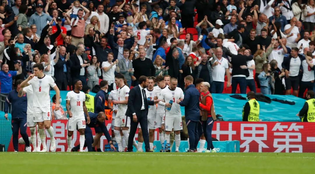 死亡之组手拉手一起出局不回头