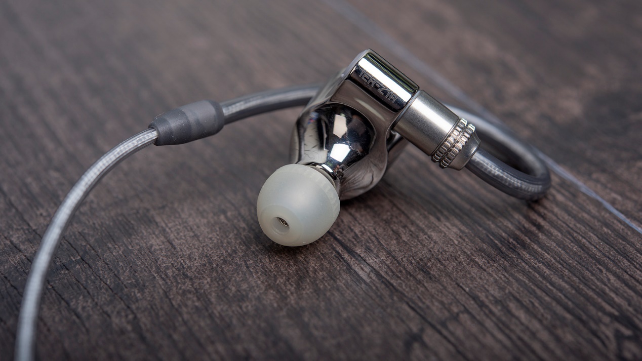 索尼ierz1r和森海塞尔ie600,索尼大耳z1r评测