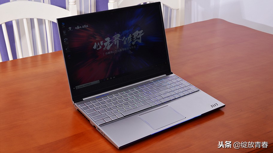 怎样玩吃鸡才能流畅到极致,吃鸡用什么装备最稳