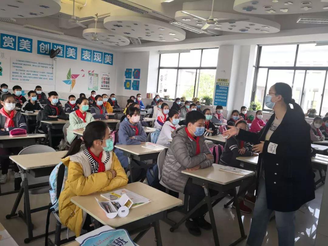 开学现场直击,昆山小学最新消息