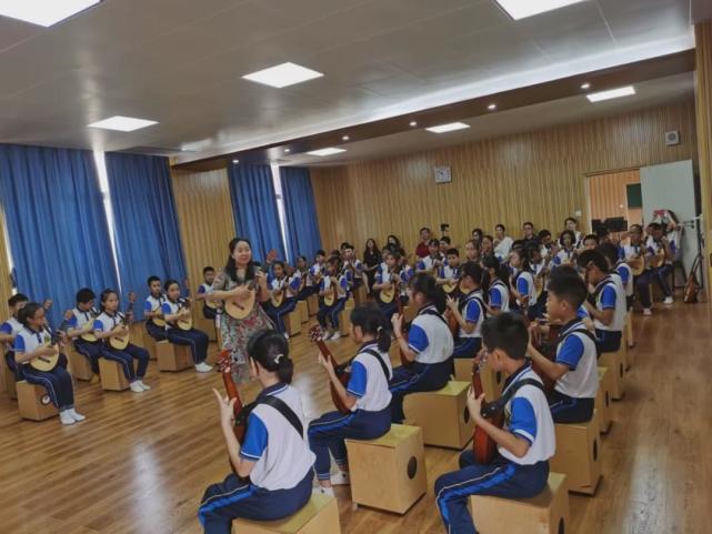 华师附小南沙学校怎样,南沙湾区实验学校pk南沙华师附小