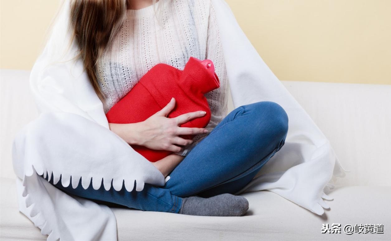 女性月经量少怎样调理吃什么药,导致女性月经量少的原因有哪些