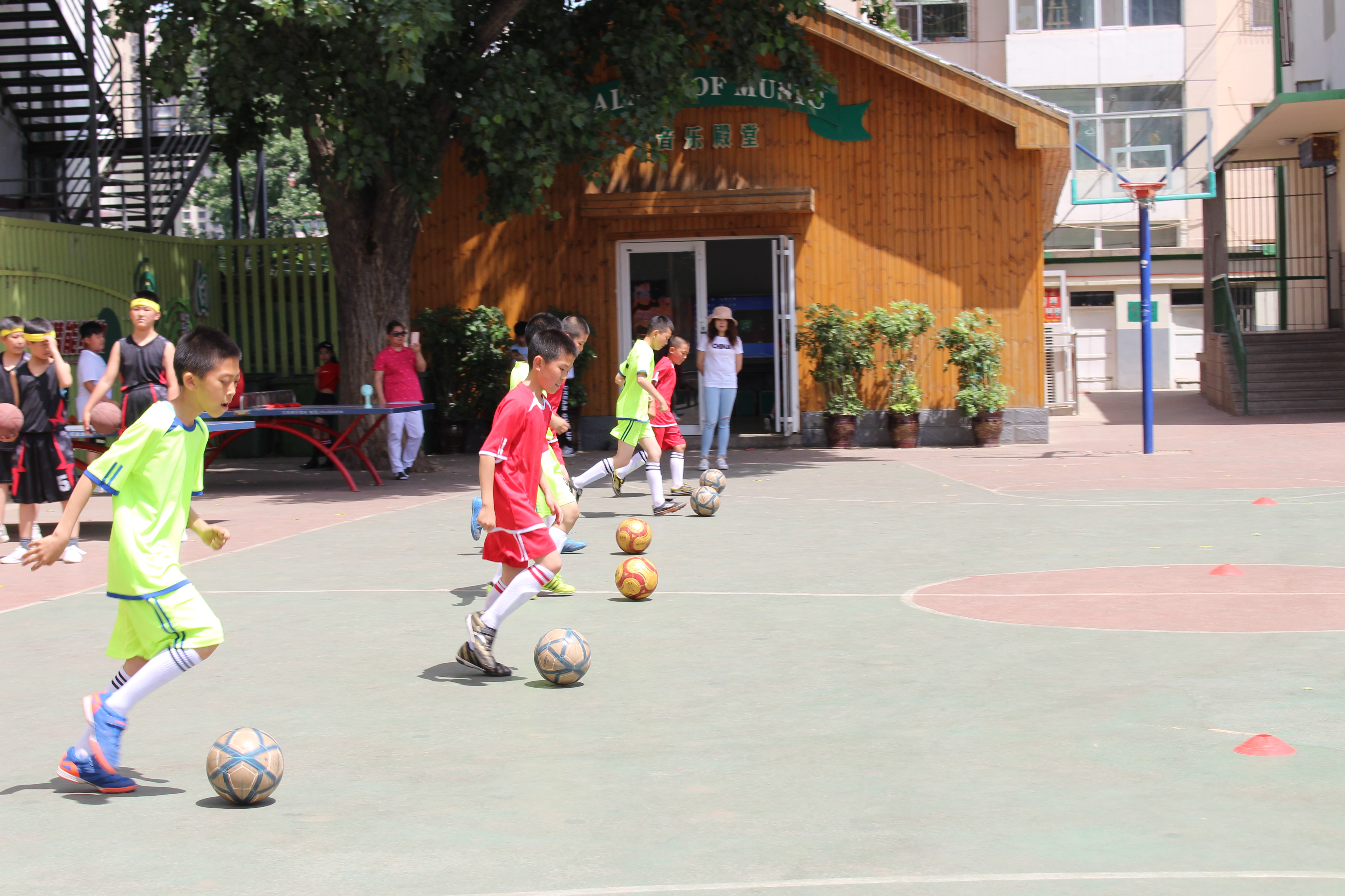 书香浸润童年阅读点亮人生幼儿园,太原解放路小学庆六一活动