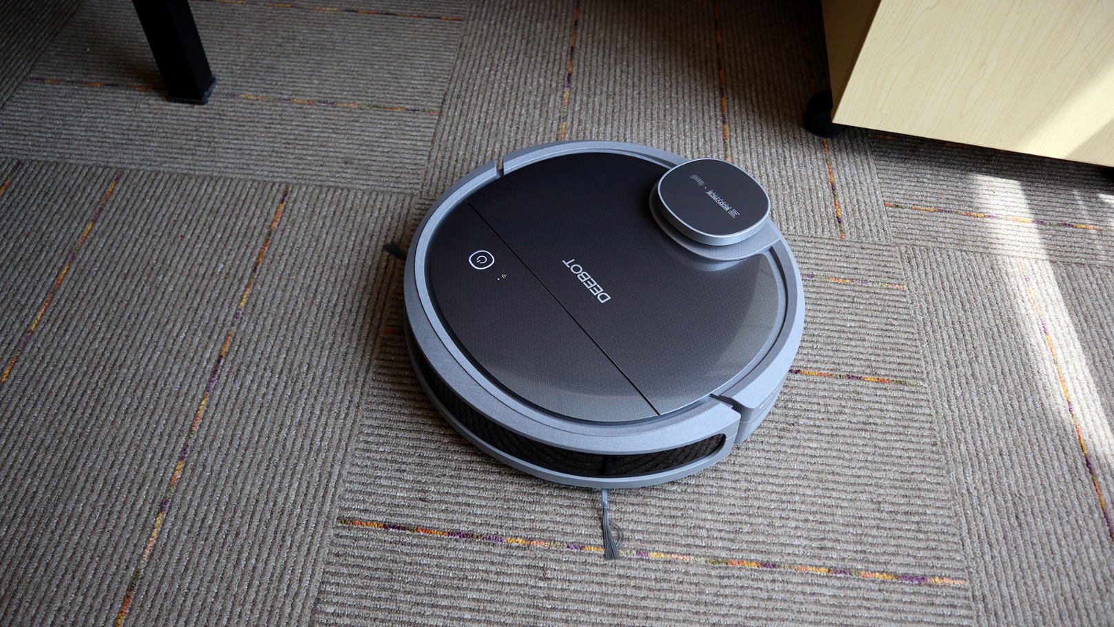 一屋不扫，何以扫天下？科沃斯机器人地宝DN55扫地机器人测评