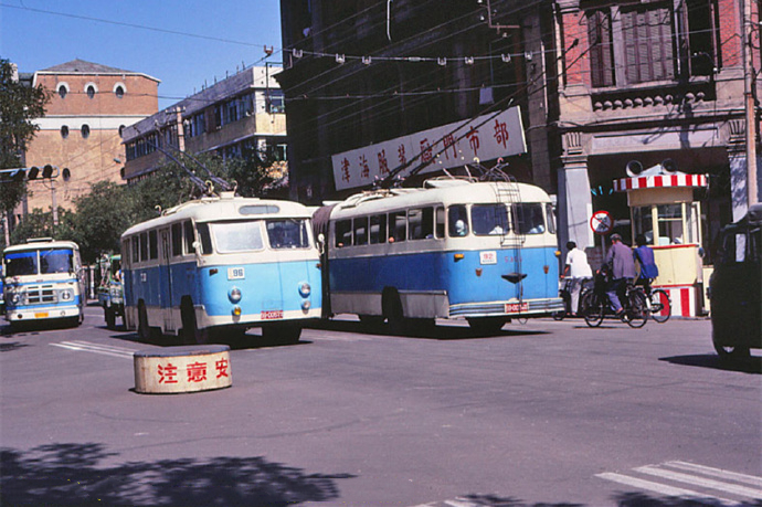 80年代北京友谊商店里的商品,80年代商店买东西