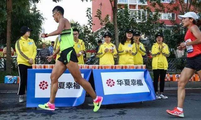 全程马拉松赛前二十天怎么练,全程马拉松4小时训练计划表