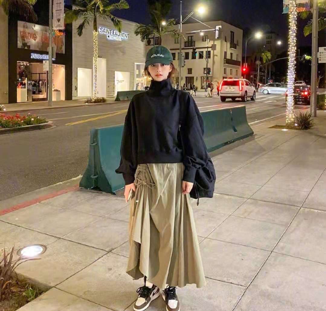 卫衣牛仔裤搭配女款韩系,韩国女生冬季牛仔裤穿搭